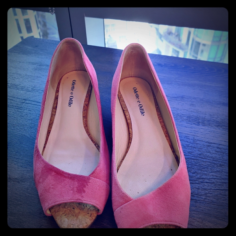 Women pink wedge